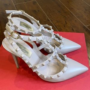 Valentino heels !